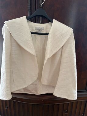 Nine West Cream Textured Open-Front Cropped Jacket